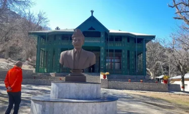 Tourists exploring Baluchistan's natural beauty during a guided adventure tour