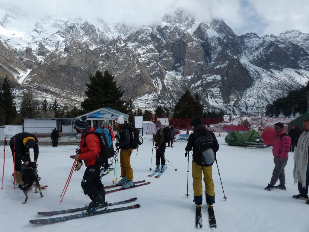 SKI TOURING IN PAKISTAN