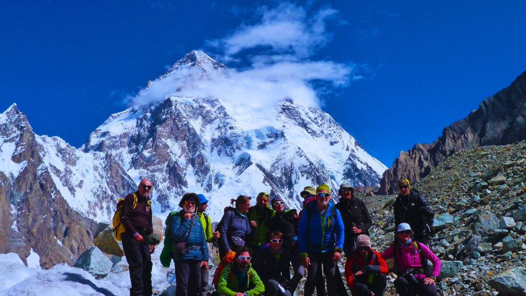 HUNZA SHIMSHAL PASS – PAMIR TREK