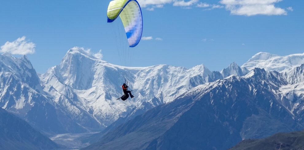 PARAGLIDING IN NORTH PAKISTAN