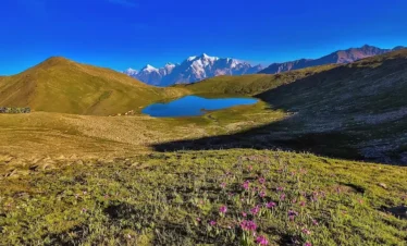 NAGAR RASH LAKE TREK