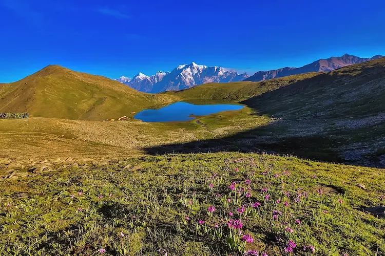 NAGAR RASH LAKE TREK