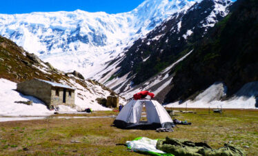 RAKAPOSHI BASE CAMP TREK