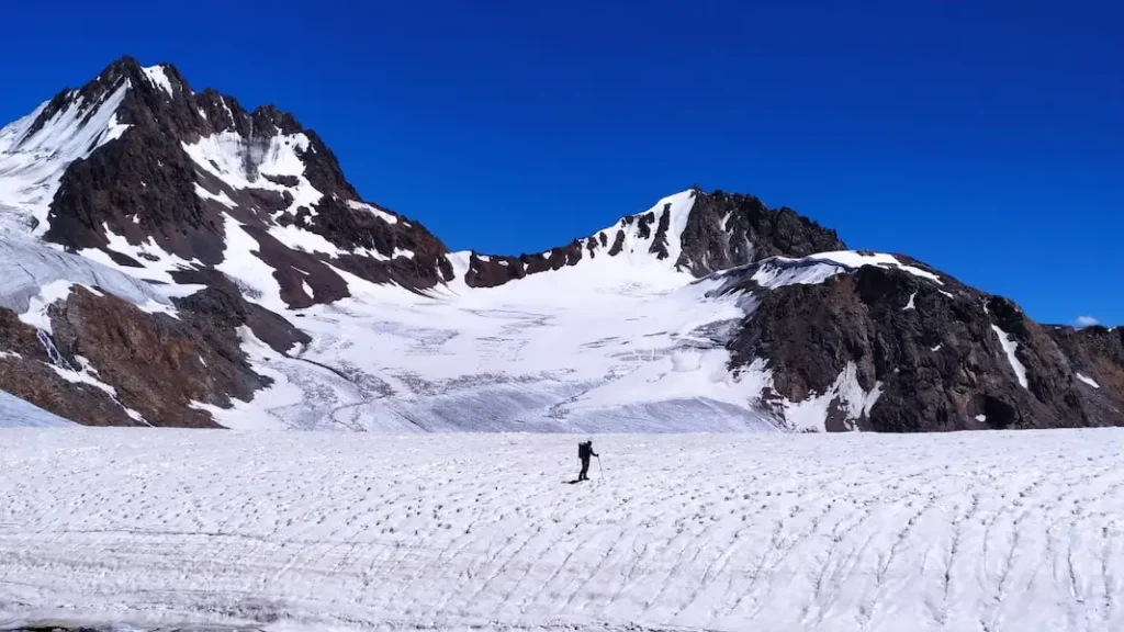 CLIMBING PEAK IN DARKOT – YASIN VALLEY