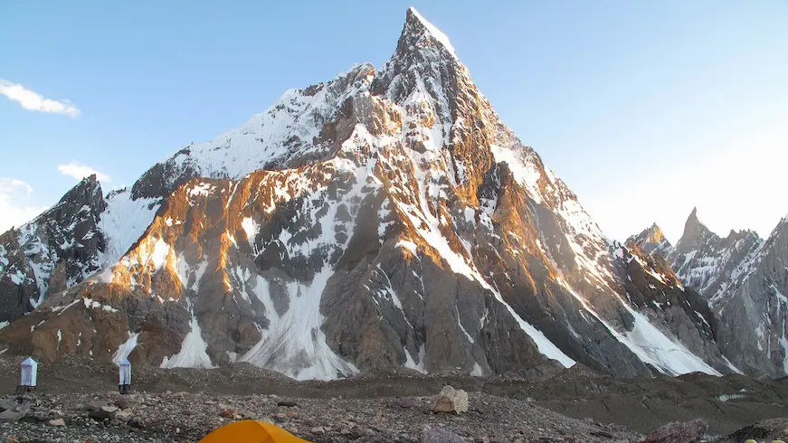 TREKKING PEAKS