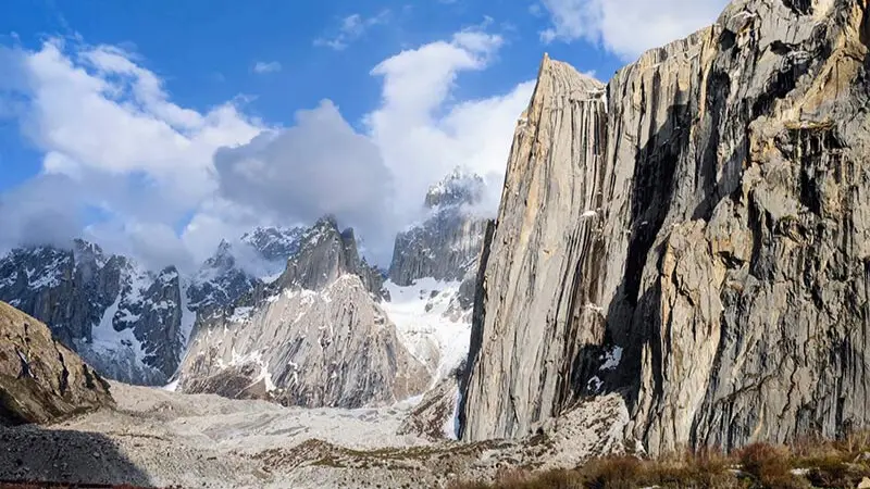 CLIMBING IN NAGMA VALLEY - SKARDU