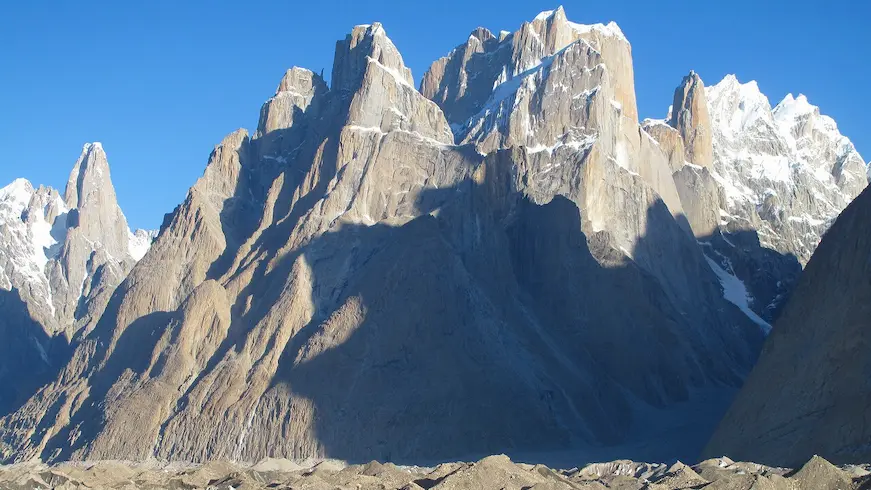 TREKKING PEAKS