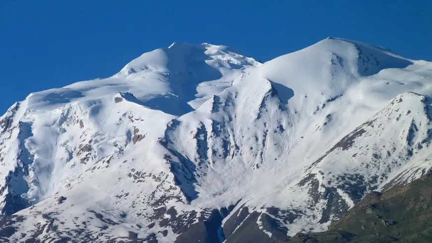 TREKKING PEAKS