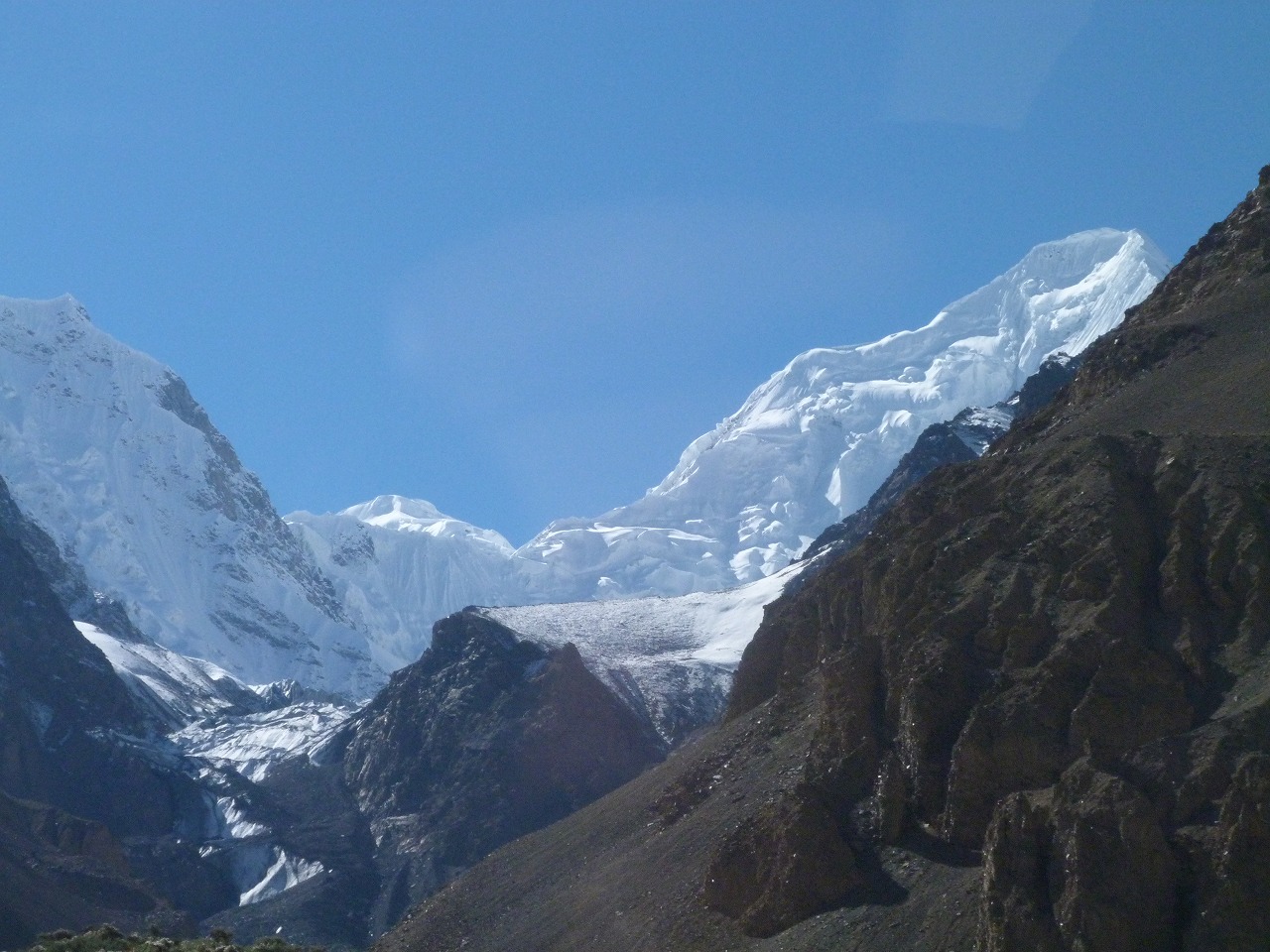 Hunza Adventure Guiding Tour – Apricot Blossom