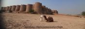 Derawar Fort – Desert Citadel of Southern Punjab Derawar Fort rising from the sands of the Cholistan Desert in Southern Punjab